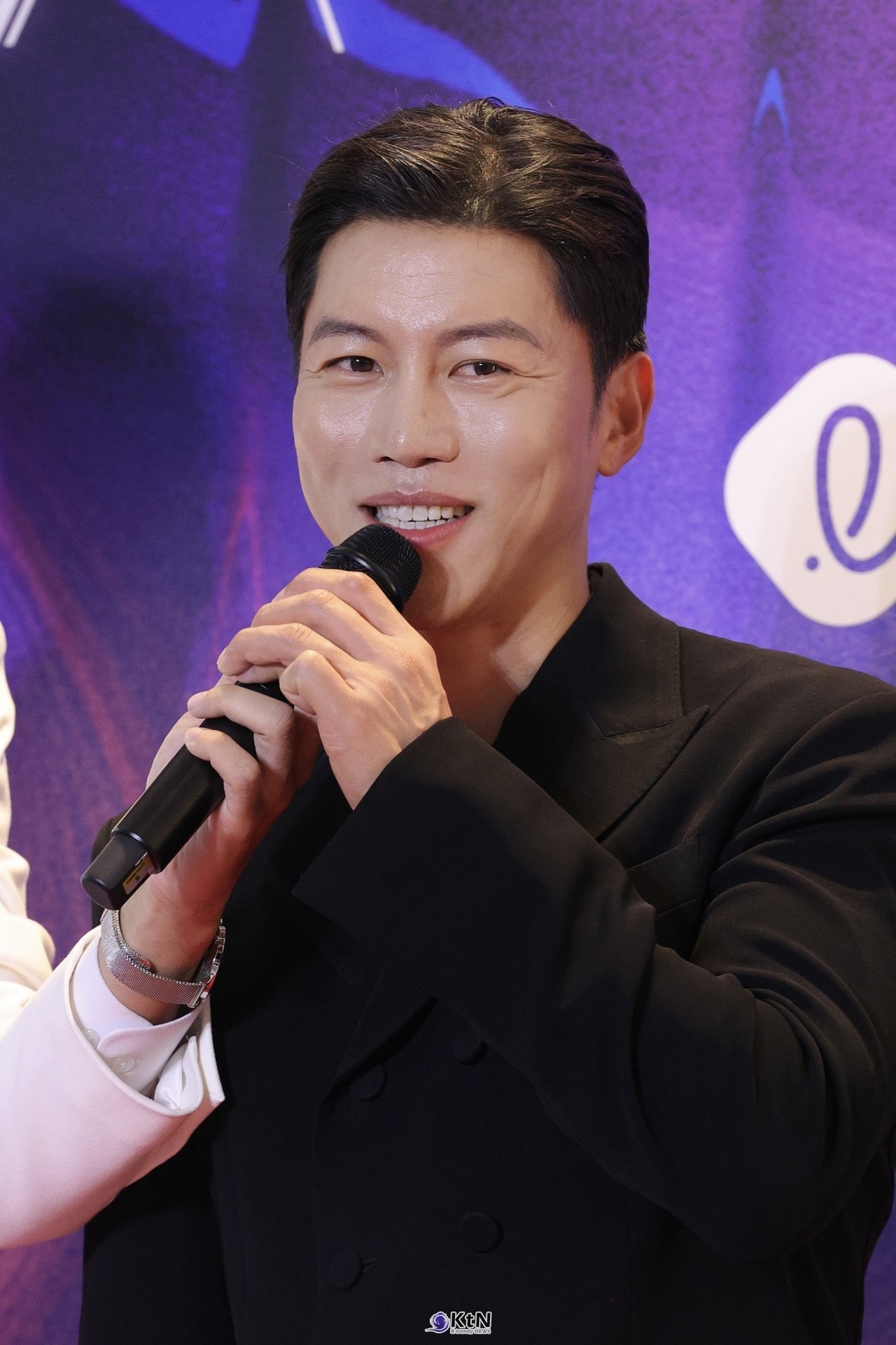 '호프' 신스틸러 음문석, 품절남 대열 합류…철통 보안 지킨 미모의 예비 신부 누구?   사진=2026. 10.21.K trendy NEWS DB ⓒ케이 트렌디뉴스 무단전재 및 수집, 재배포금지