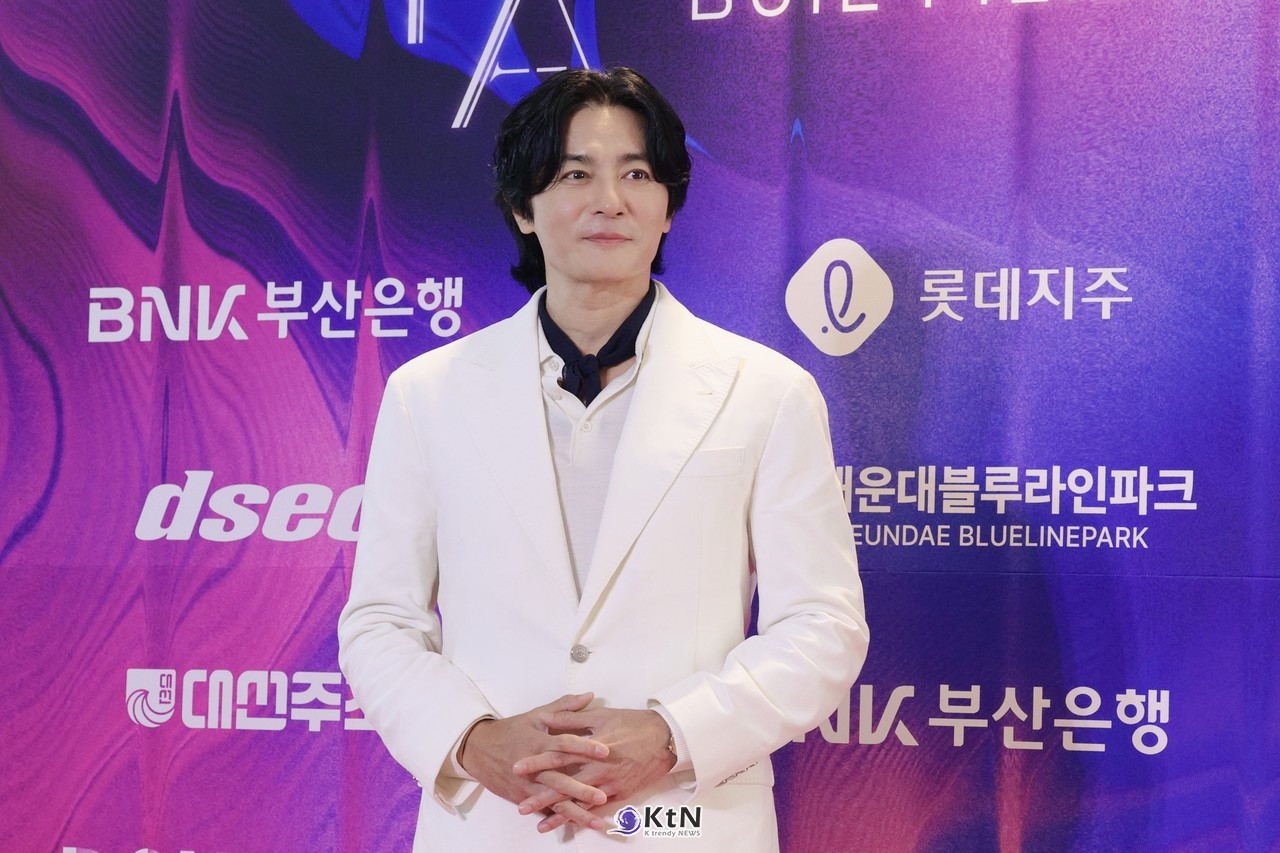 [KtN 현장포]  배우 장동건은 10월 7일 오후 4시 30분 부산 해운대구 시그니엘 부산 그랜드 볼룸에서 개최된 제35회 부일영화상 식전 핸드프린팅 행사에 참석했다.    사진=2026. 10.23.K trendy NEWS DB ⓒ케이 트렌디뉴스 무단전재 및 수집, 재배포금지