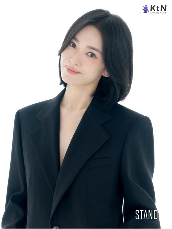 송혜교, 신생 스탠드(STAND)와 전속계약… 20년 인연 스타일리스트 남과 새 출발  사진=2026. 10.23 .신생 기획사 스탠드(STAND) K trendy NEWS DB ⓒ케이 트렌디뉴스 무단전재 및 수집, 재배포금지