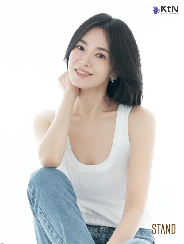 송혜교, 신생 스탠드(STAND)와 전속계약… 20년 인연 스타일리스트 남과 새 출발  사진=2026. 10.23 .신생 기획사 스탠드(STAND) K trendy NEWS DB ⓒ케이 트렌디뉴스 무단전재 및 수집, 재배포금지