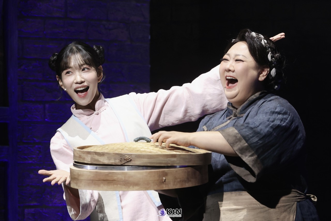  [KtN 현장포토] 홍산하·허순미, 만두 찜통 사이로 터진 웃음…뮤지컬 ‘마제스티!’  사진=2026. 10.31 K trendy NEWS DB ⓒ케이 트렌디뉴스 무단전재 및 수집, 재배포금지