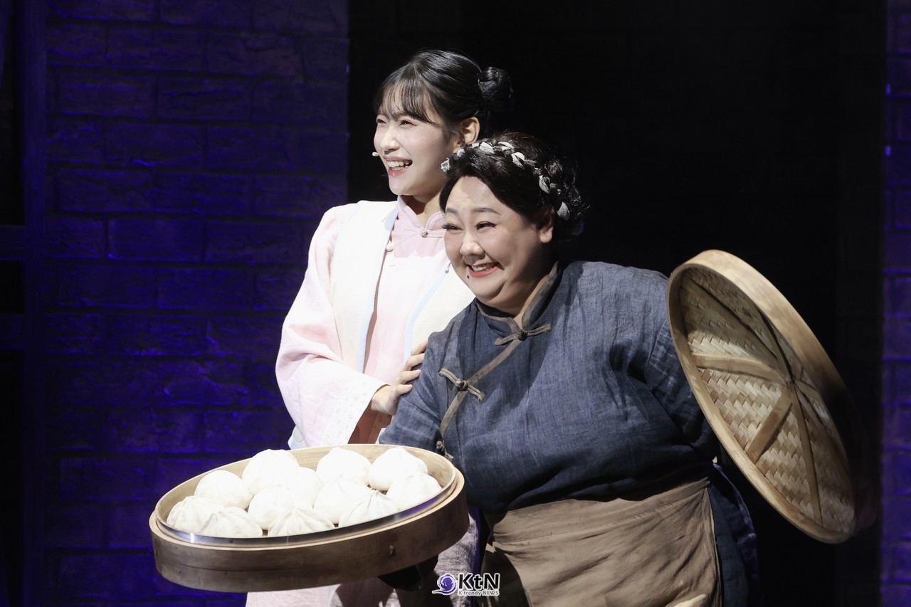  [KtN 현장포토] 홍산하·허순미, 만두 찜통 사이로 터진 웃음…뮤지컬 ‘마제스티!’  사진=2026. 10.31 K trendy NEWS DB ⓒ케이 트렌디뉴스 무단전재 및 수집, 재배포금지