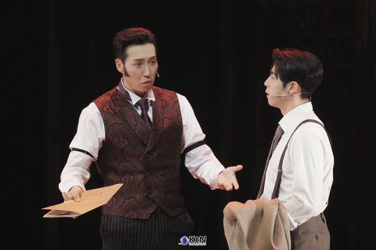 [KtN 현장포토] 박정원·이경욱, 노턴의 진실을 둘러싼 대립  (뮤지컬 마제스티 프레스콜)  사진=2026. 10.31 K trendy NEWS DB ⓒ케이 트렌디뉴스 무단전재 및 수집, 재배포금지